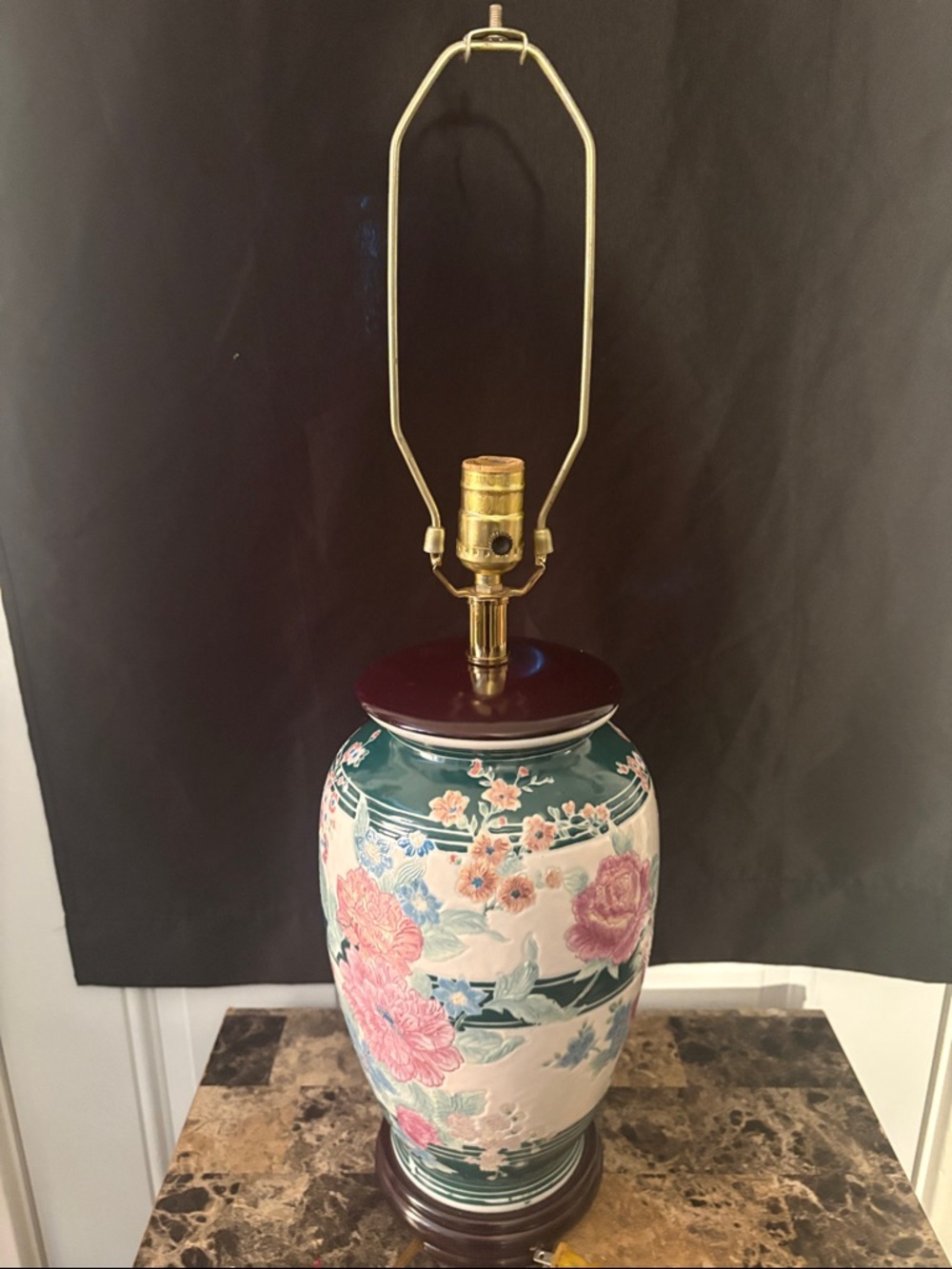 Floral Vintage Chinese Famille Rose Porcelain Table Lamp